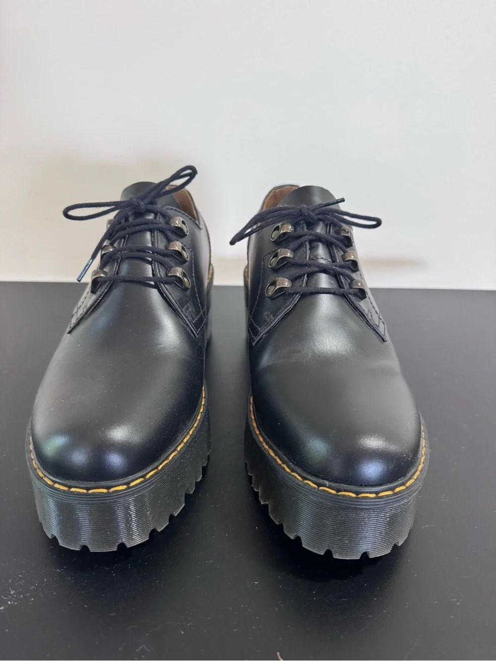 Dr. Martens Leona Lo Vintage Smooth Leather Platform Shows